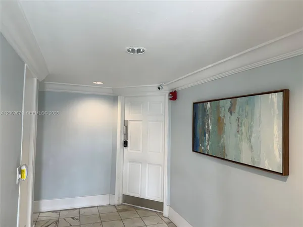 $2,300 | 2020 Northeast 135th Street, Unit 810, North Miami, FL 33181