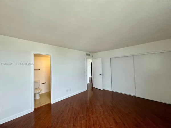 $2,300 | 2020 Northeast 135th Street, Unit 810, North Miami, FL 33181