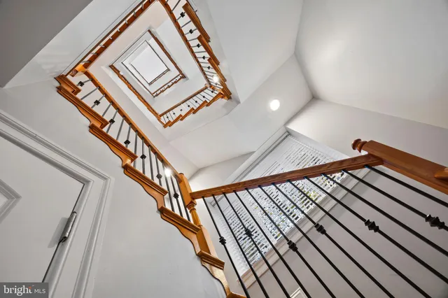 $5,800 | 900 Valencia Court, Unit 188, Baltimore, MD 21230