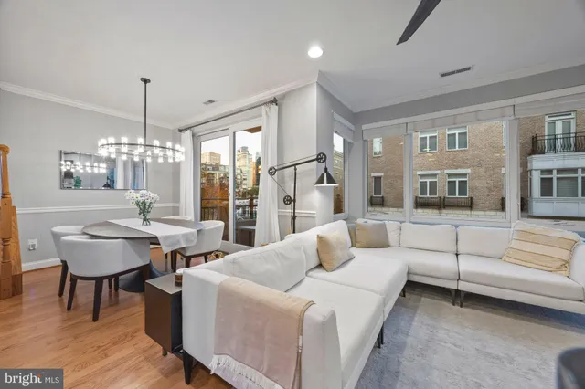 $5,800 | 900 Valencia Court, Unit 188, Baltimore, MD 21230