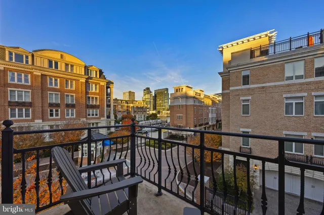 $5,800 | 900 Valencia Court, Unit 188, Baltimore, MD 21230