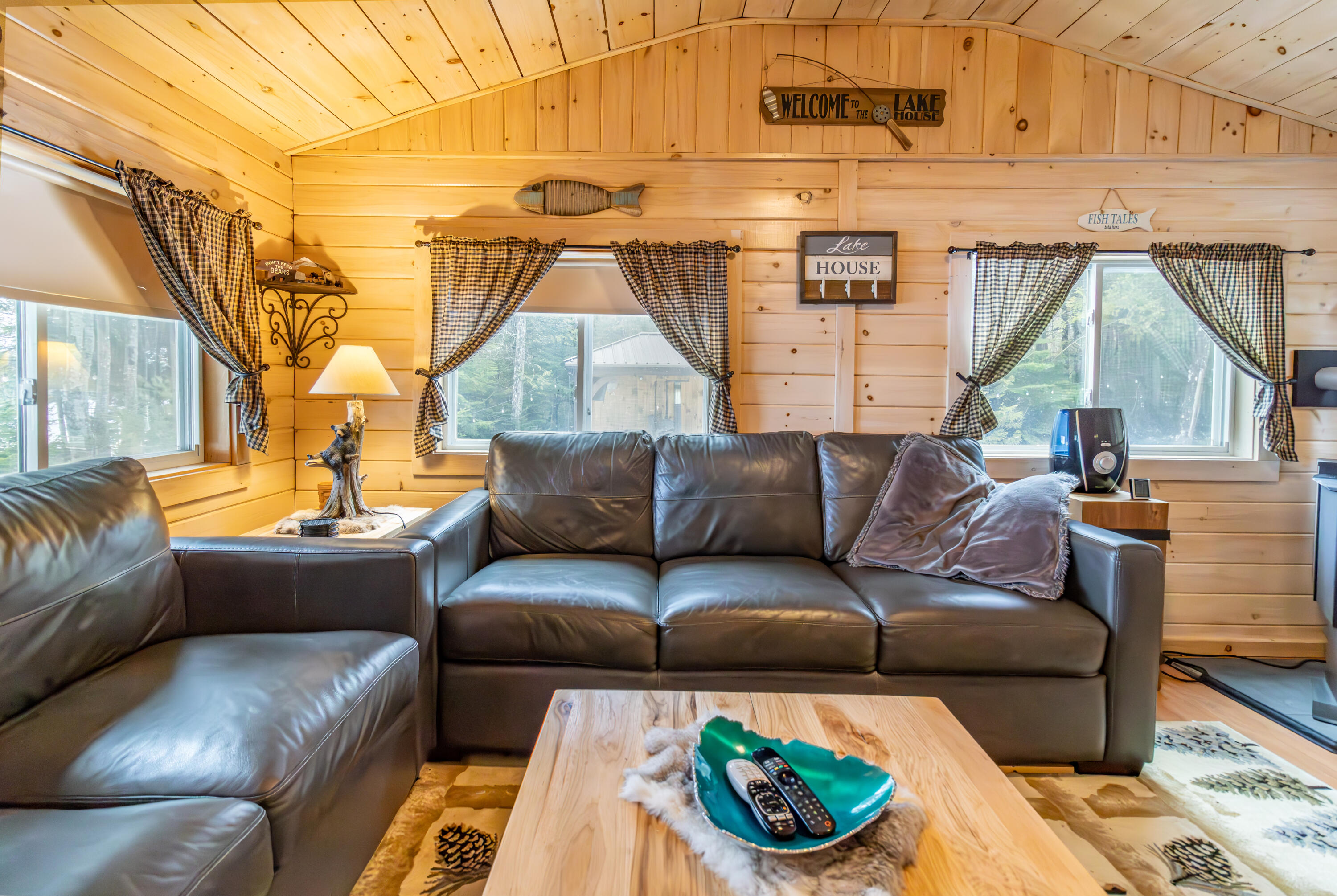 380 Cedar Lake Road Millinocket, ME 04462 - Photo 26 of 47 380 Cedar Lake Road Interiors-13