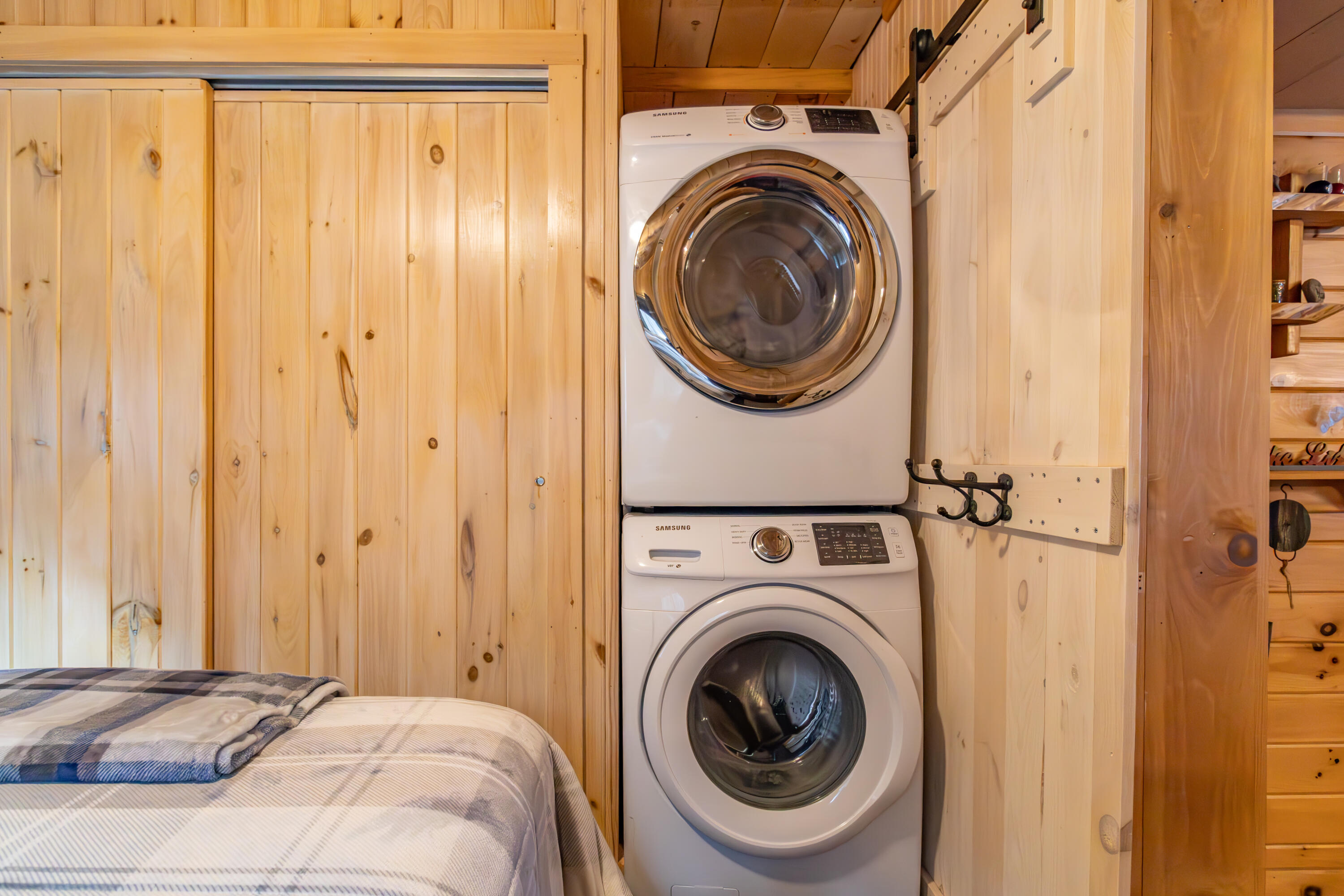 380 Cedar Lake Road Millinocket, ME 04462 - Photo 32 of 47 380 Cedar Lake Road Interiors-17