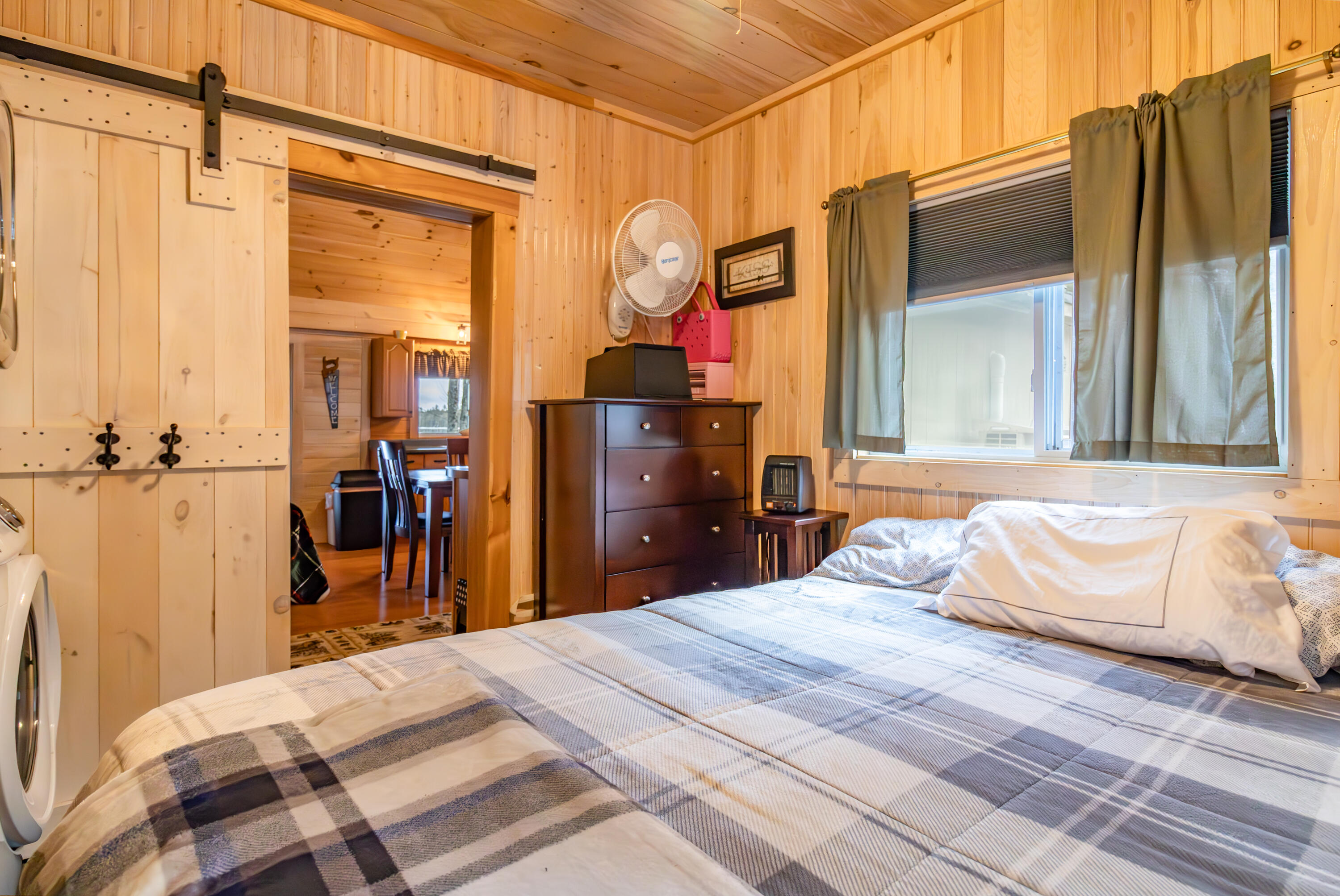 380 Cedar Lake Road Millinocket, ME 04462 - Photo 33 of 47 380 Cedar Lake Road Interiors-18