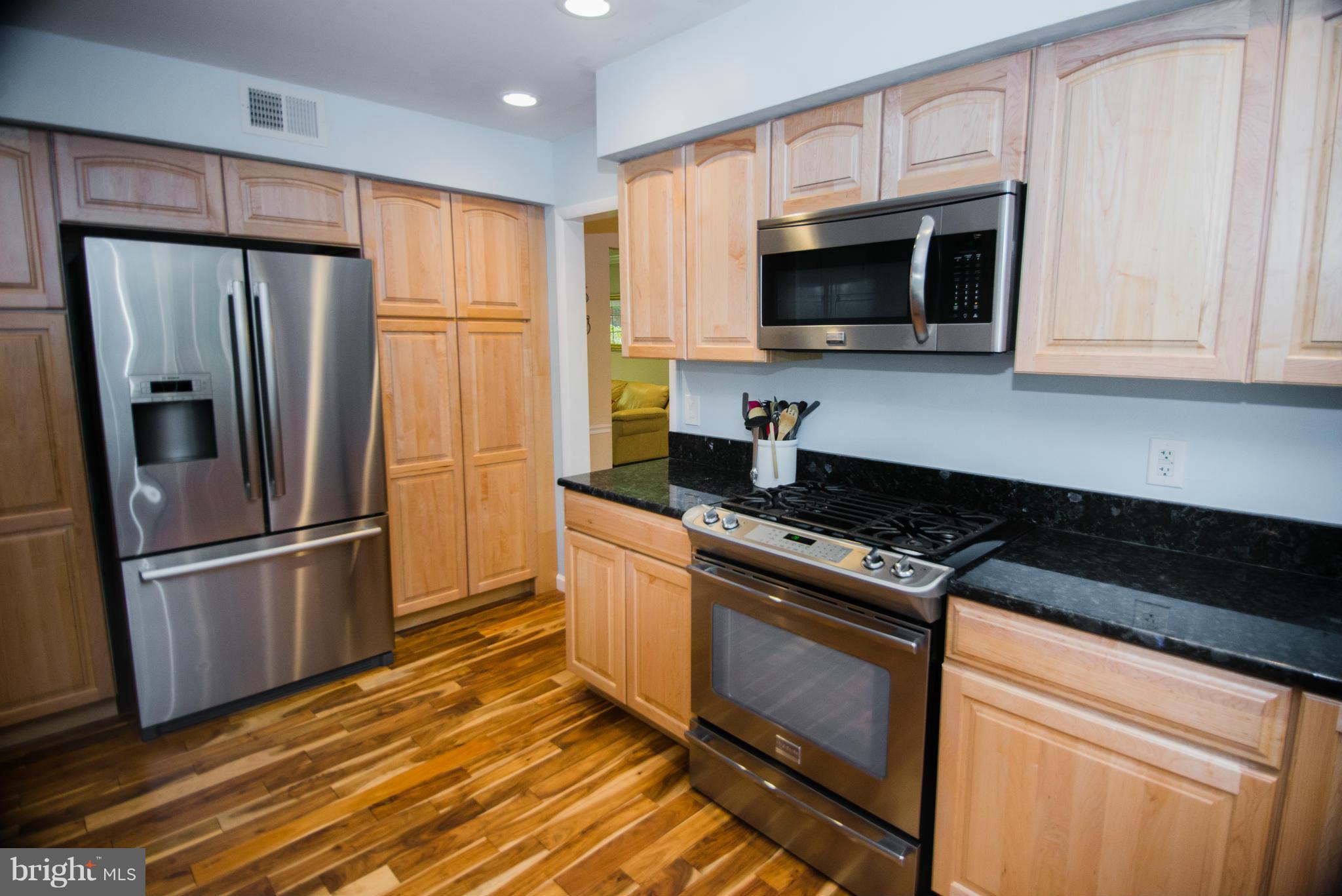 10716 Cross School Road Reston, VA 20191 - Photo 3 of 30 Kitchen