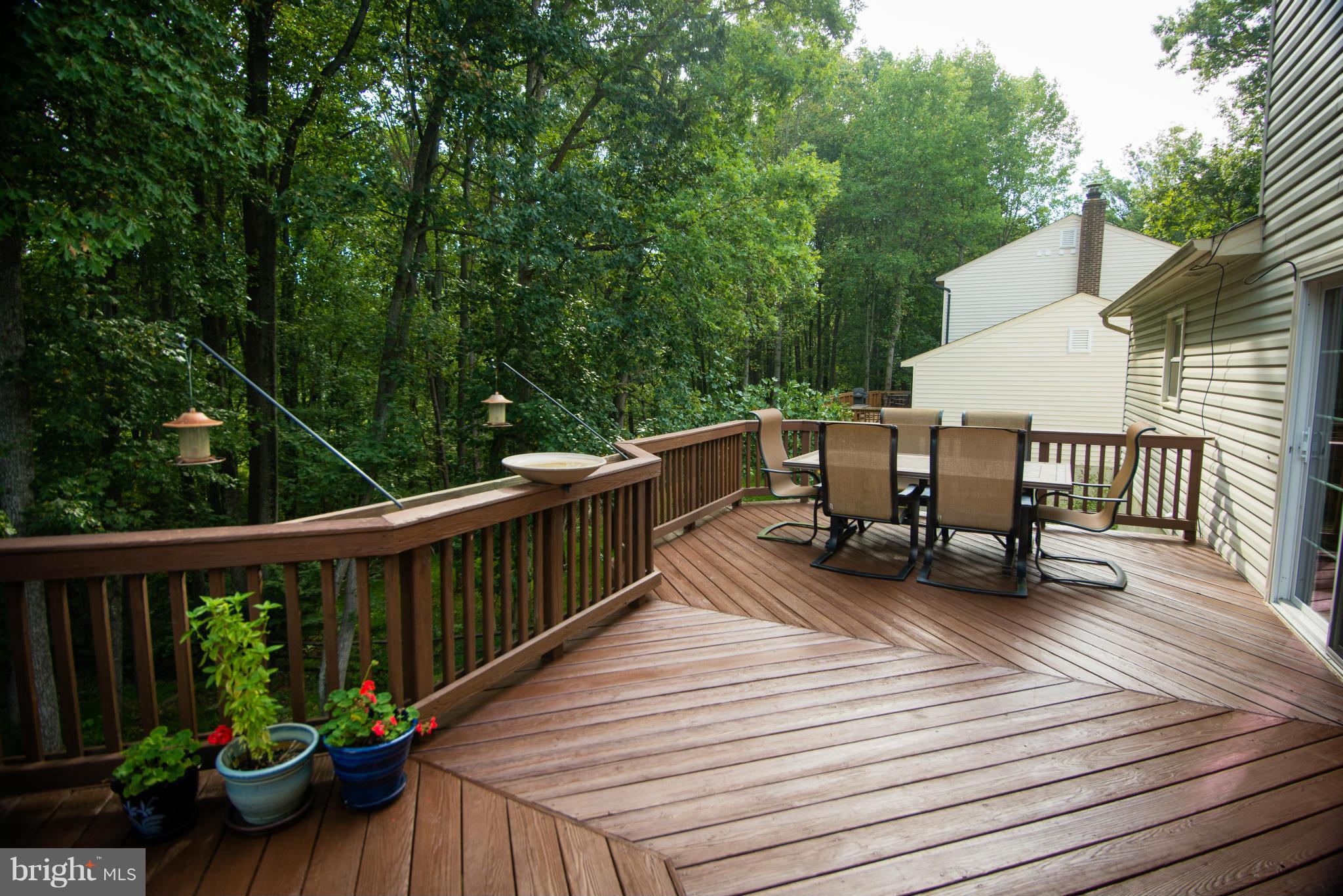 10716 Cross School Road Reston, VA 20191 - Photo 26 of 30 Exterior (Rear)