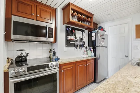 $799,000 | 258 Marlborough Street, Unit 2R, Boston, MA 02116