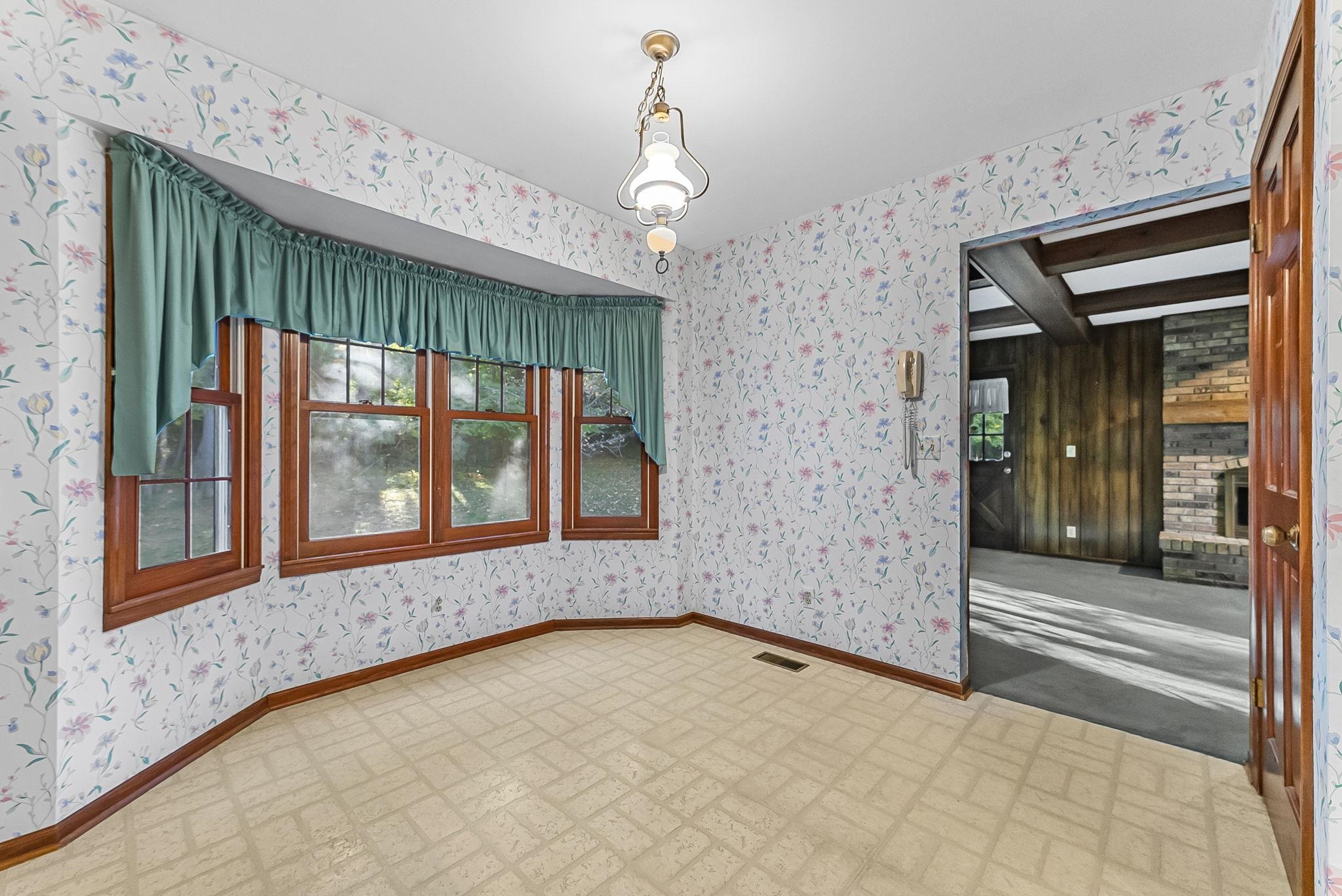 8165 South Lakeview Road Traverse City, MI 49684 - Photo 20 of 41 1939646-eb85b5f4-7a65-41b4-a8d3-b3d360f0379d.JPG