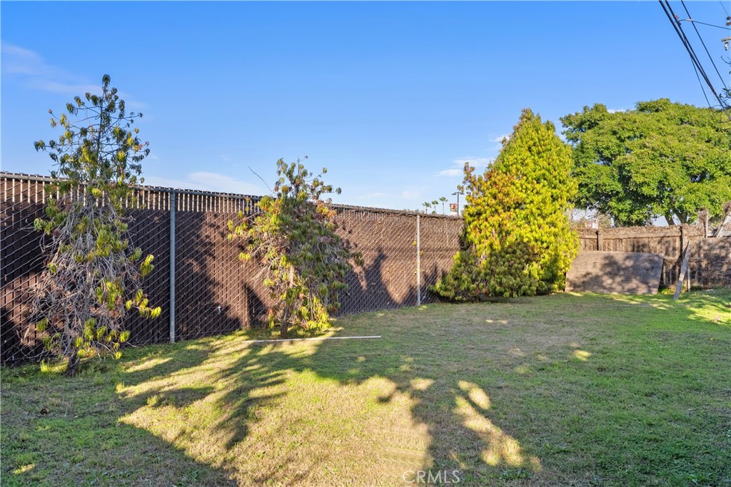 862 Joann Street Costa Mesa, CA 92627 - Photo 4 of 5