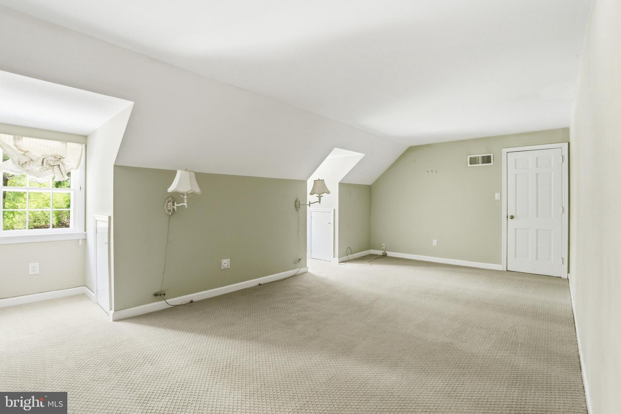 4511 Province Line Road Princeton, NJ 08540 - Photo 16 of 34 an empty room with windows and closet