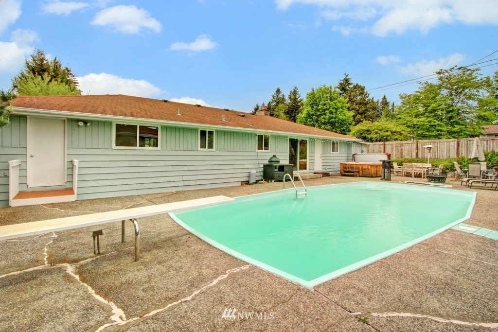 23429 3rd Place West Bothell, WA 98021 - Photo 17 of 18