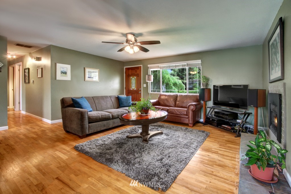 23429 3rd Place West Bothell, WA 98021 - Photo 3 of 18