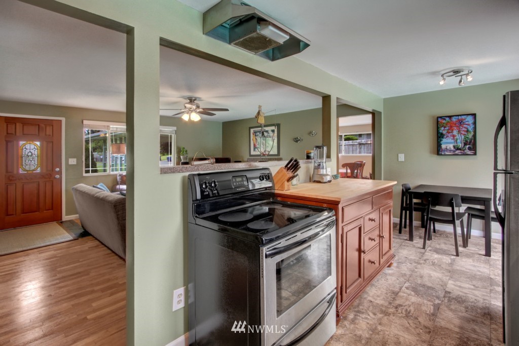 23429 3rd Place West Bothell, WA 98021 - Photo 5 of 18