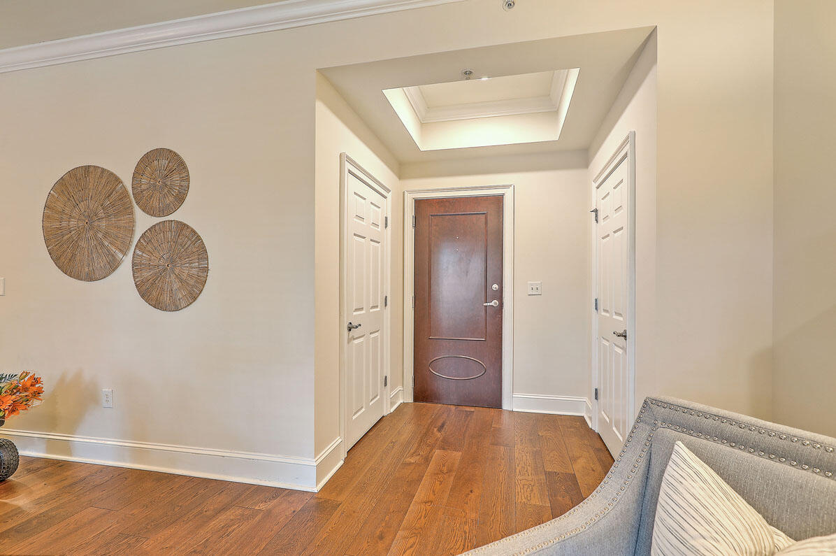 498 Albemarle Road, Unit 213 Charleston, SC 29407 - Photo 23 of 37 498 Albemarle Road 213 entry