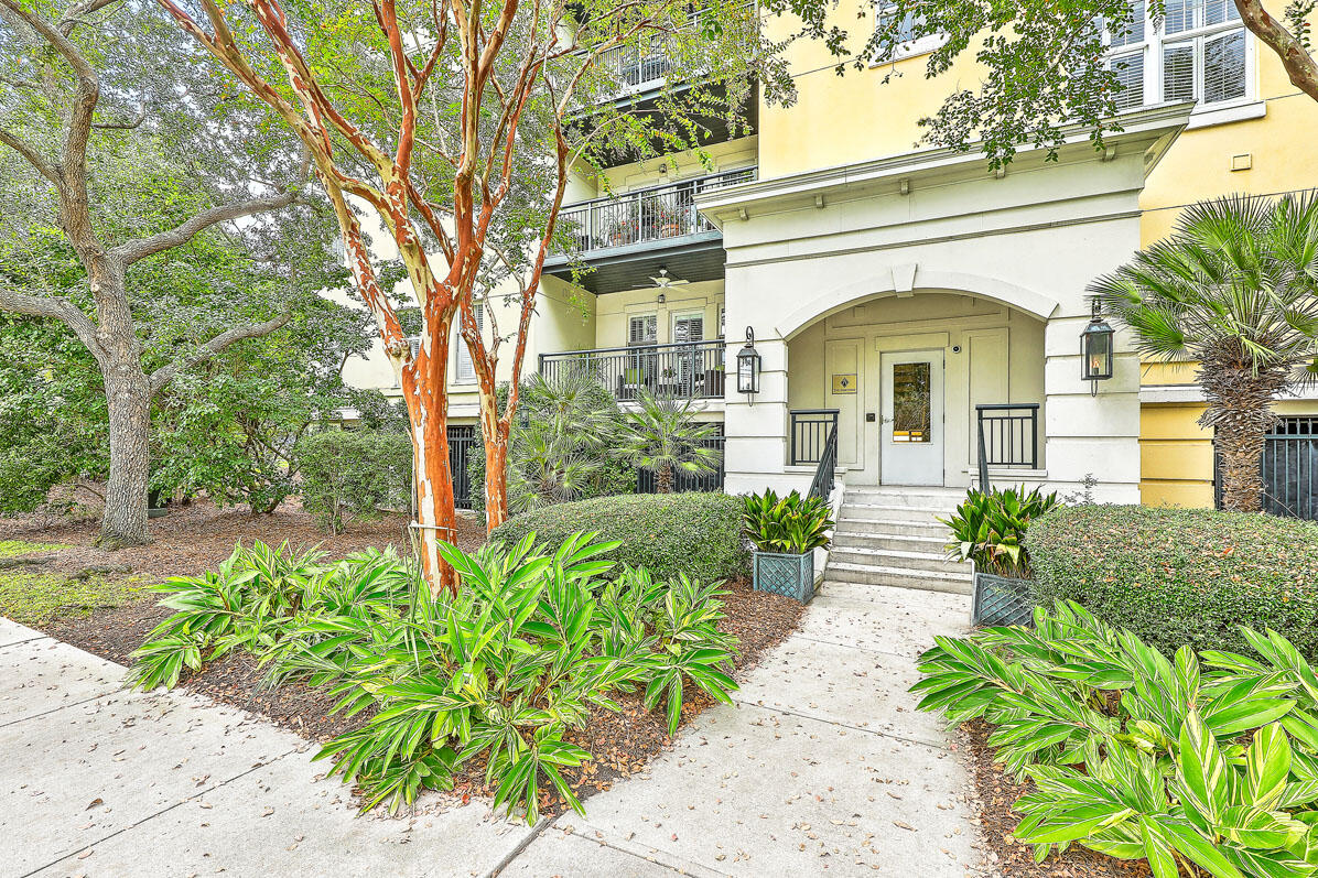 498 Albemarle Road, Unit 213 Charleston, SC 29407 - Photo 27 of 37 498 Albemarle Road 213 exterior entrance