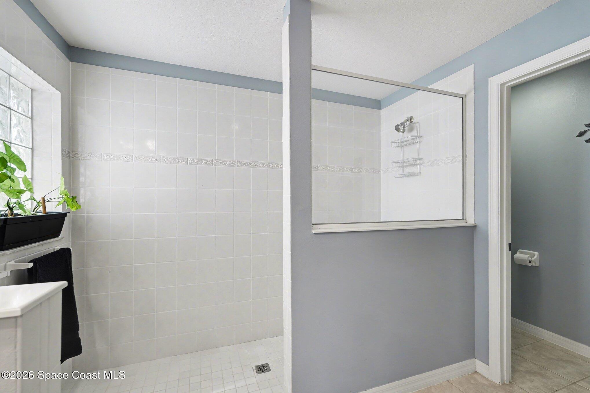 2952 Boddington Way Melbourne, FL 32940 - Photo 24 of 55 Primary Bath