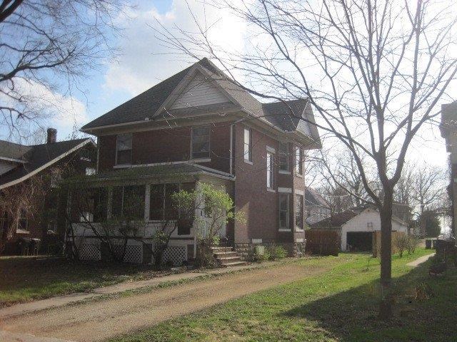 105 6th Avenue Sterling, IL 61081 - Photo 1 of 2 a house view with a outdoor space