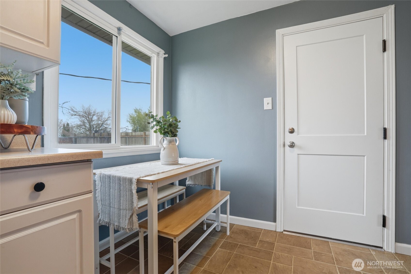 2012 Nipsic Avenue Bremerton, WA 98310 - Photo 13 of 27
