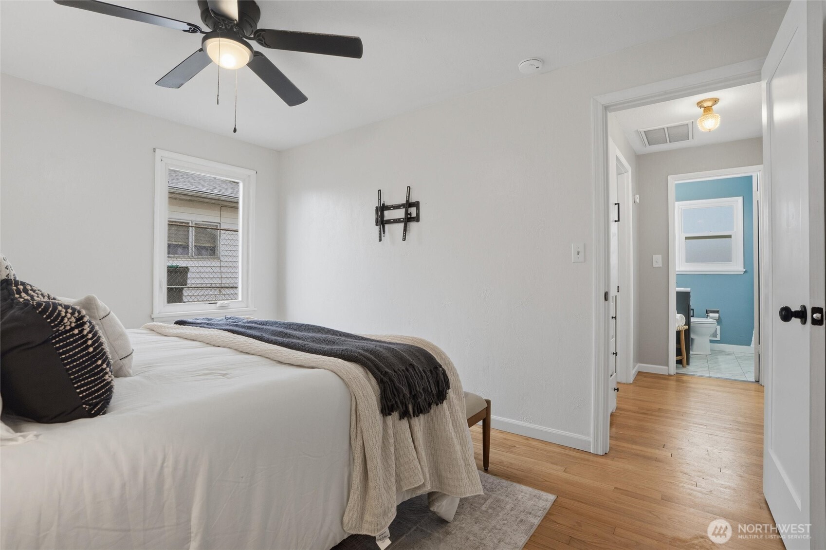 2012 Nipsic Avenue Bremerton, WA 98310 - Photo 18 of 26