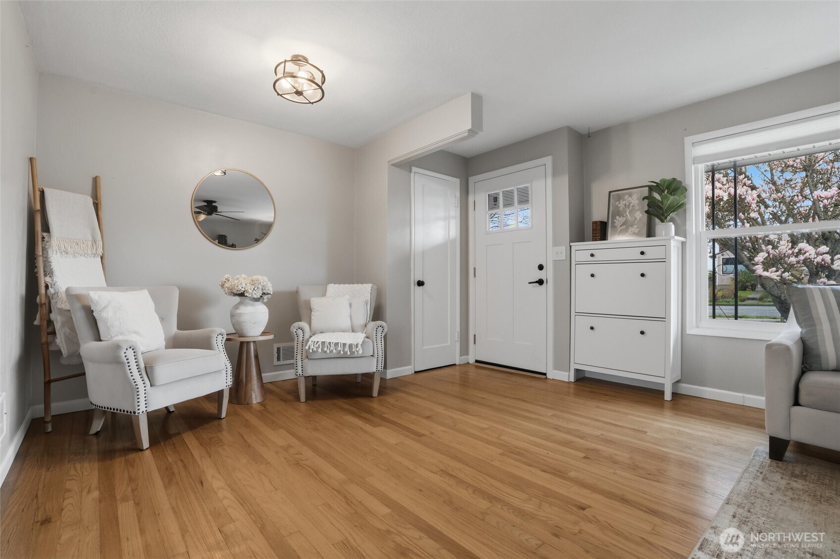 2012 Nipsic Avenue Bremerton, WA 98310 - Photo 4 of 26