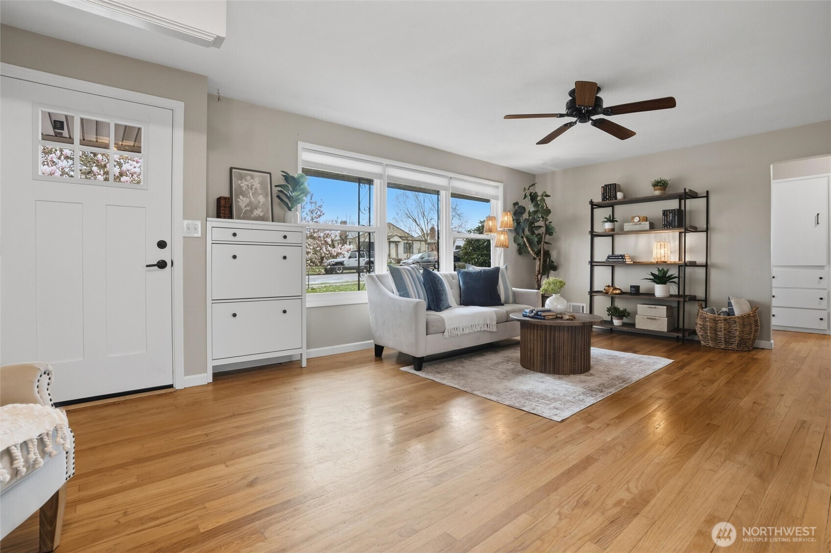 2012 Nipsic Avenue Bremerton, WA 98310 - Photo 5 of 26