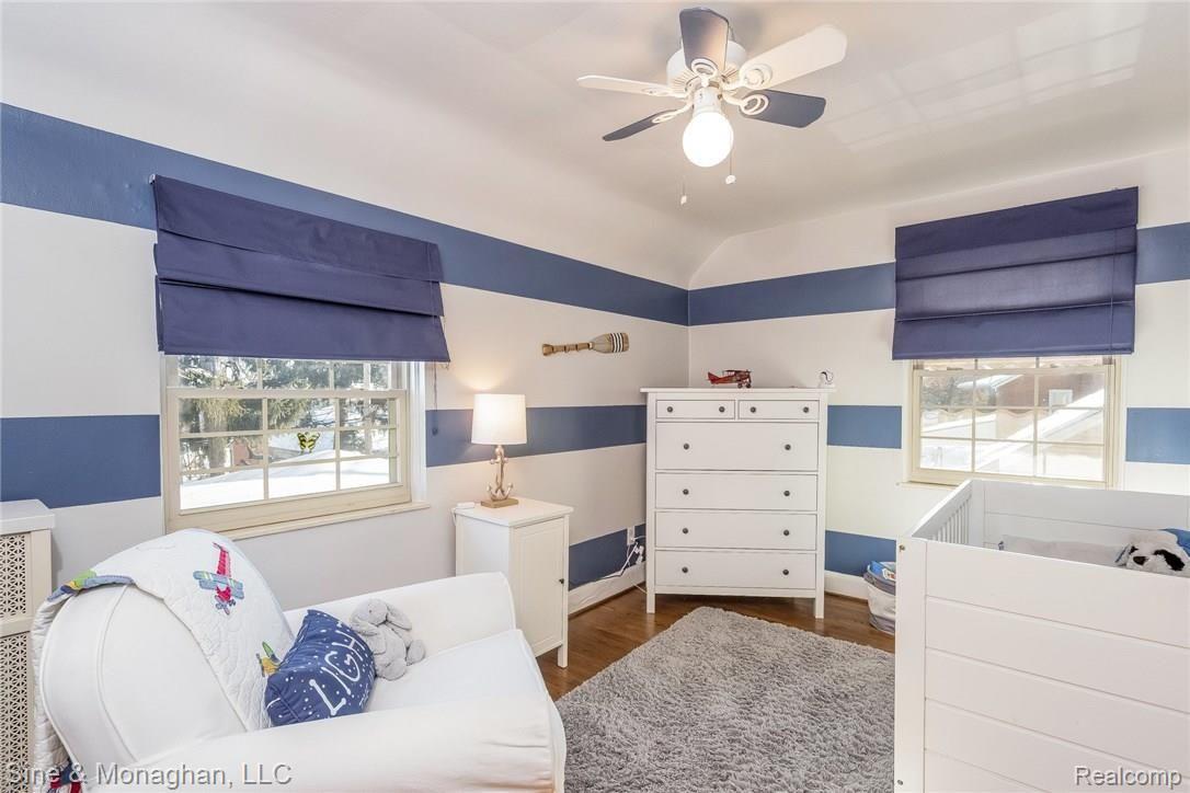 818 Cadieux Road Grosse Pointe, MI 48230 - Photo 26 of 45 028-Bedroom-5191694-medium.jpg