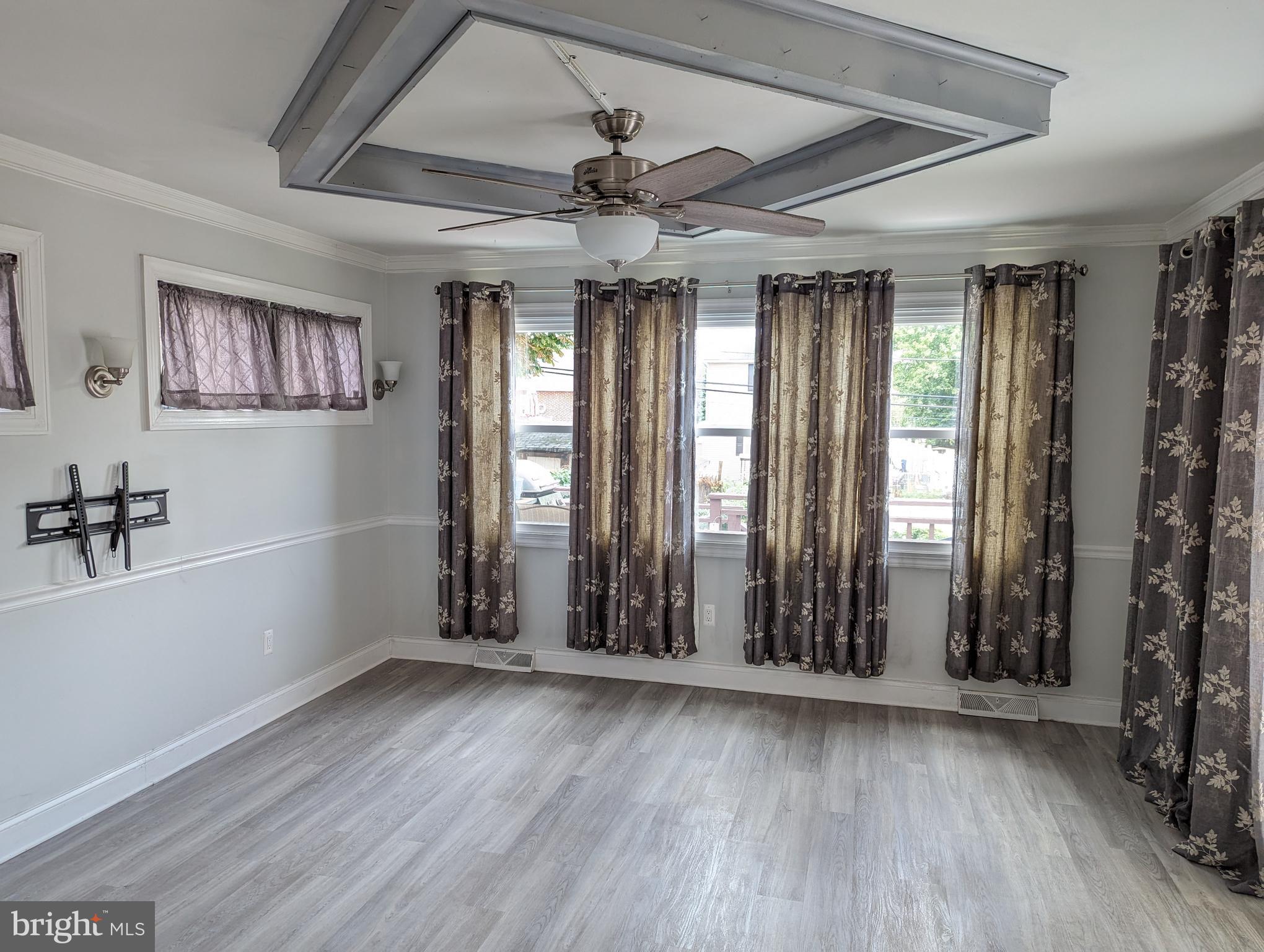 108 West Garrison Road Brookhaven, PA 19015 - Photo 2 of 33 Family room, lots of natural sunlight