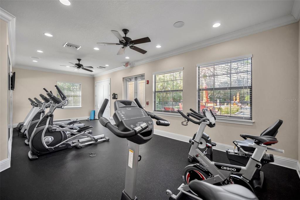 8177 Roseville Road Davenport, FL 33896 - Photo 28 of 39 a view of a room with gym equipment