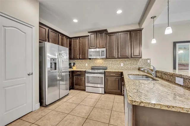 $2,300 | 8177 Roseville Road, Davenport, FL 33896