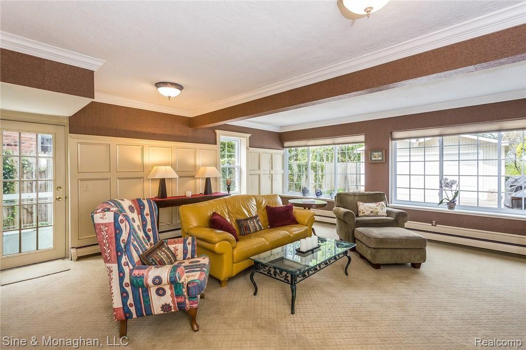 214 Merriweather Road Grosse Pointe, MI 48236 - Photo 22 of 85 025-Garden_Room-4152988-medium.jpg