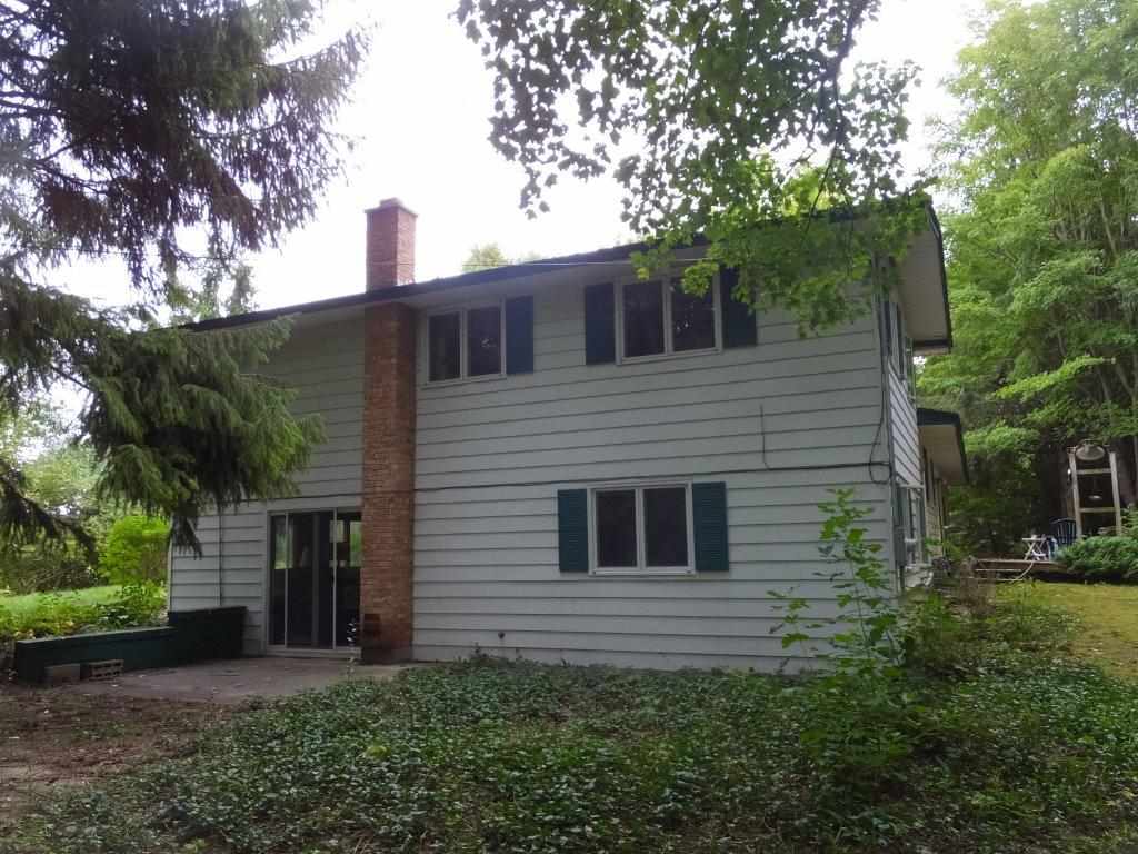 5247 Silver Pines Road Traverse City, MI 49685 - Photo 2 of 27 1853009-1.JPG