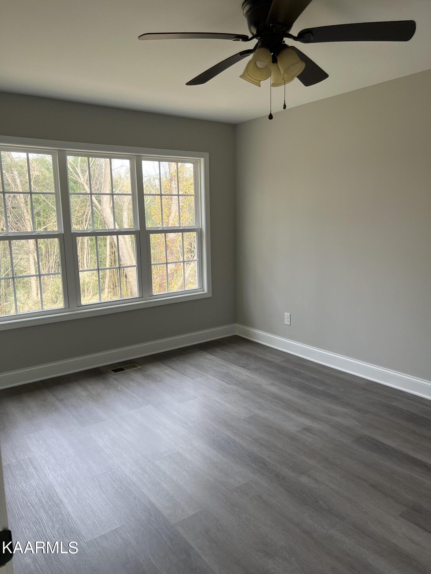 801809 East Lincoln Road Alcoa, TN 37701 - Photo 5 of 15 Gallery Image 5