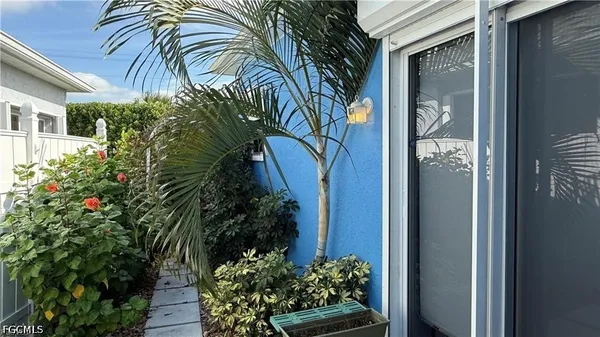 $2,100 | 10700 Aqua Surf Court, Estero, FL 33928