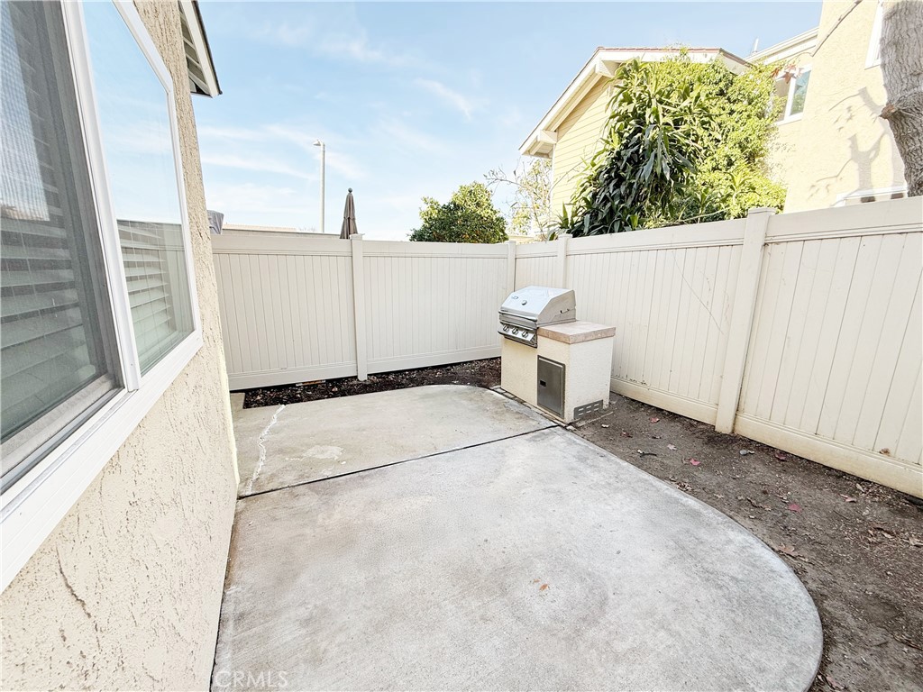 173 Oval Road, Unit 2 Irvine, CA 92604 - Photo 20 of 23 a view of a terrace