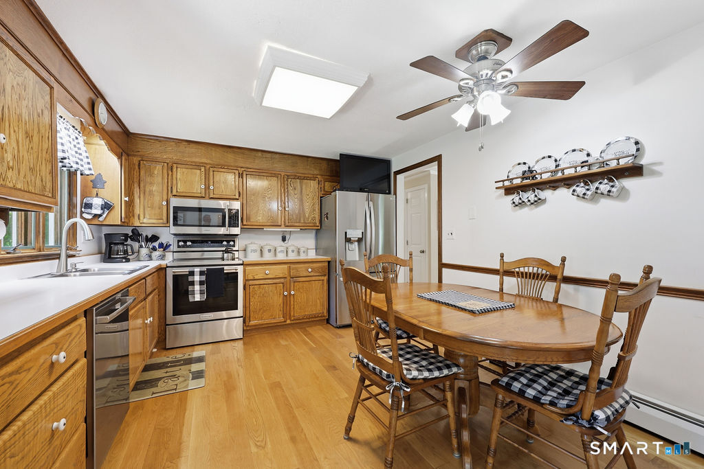 1451 Neipsic Road Glastonbury, CT 06033 - Photo 12 of 37