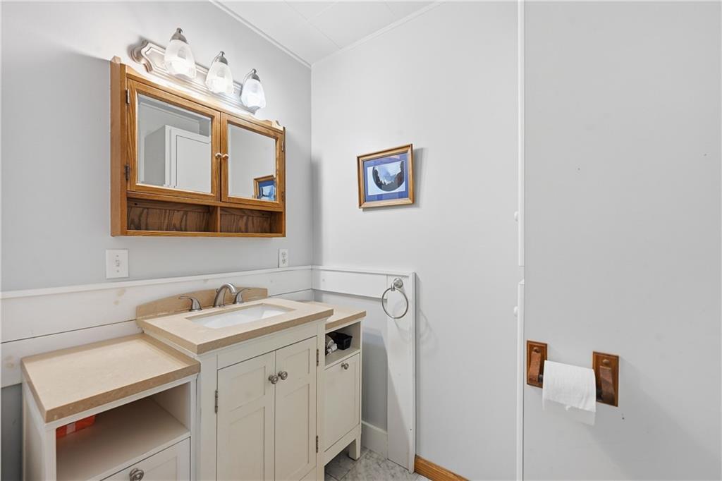 376 Old Rte 19 New Castle, PA 16101 - Photo 32 of 40 Full Bath
