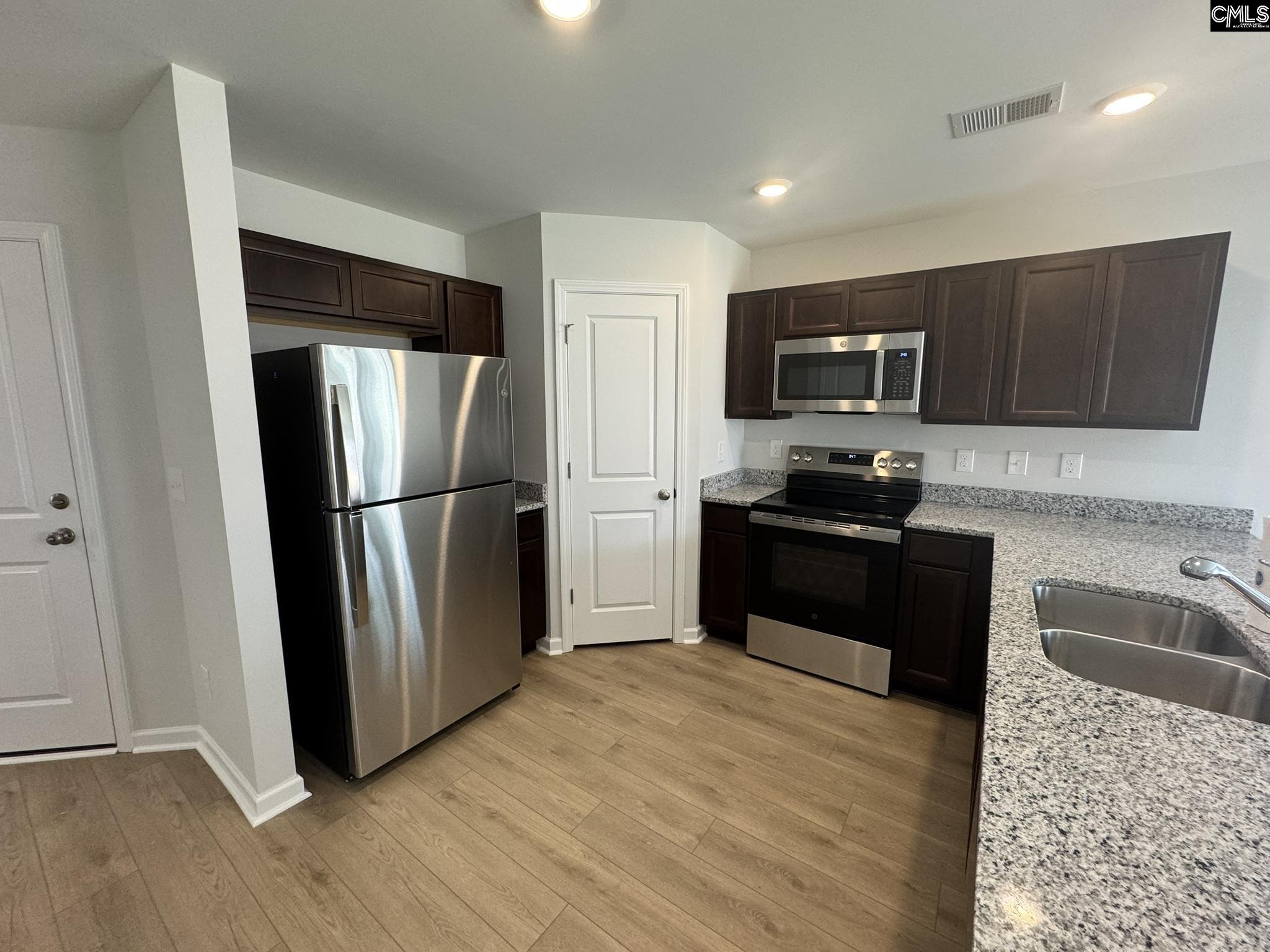 421 Pinaster Path West Columbia, SC 29170 - Photo 7 of 18