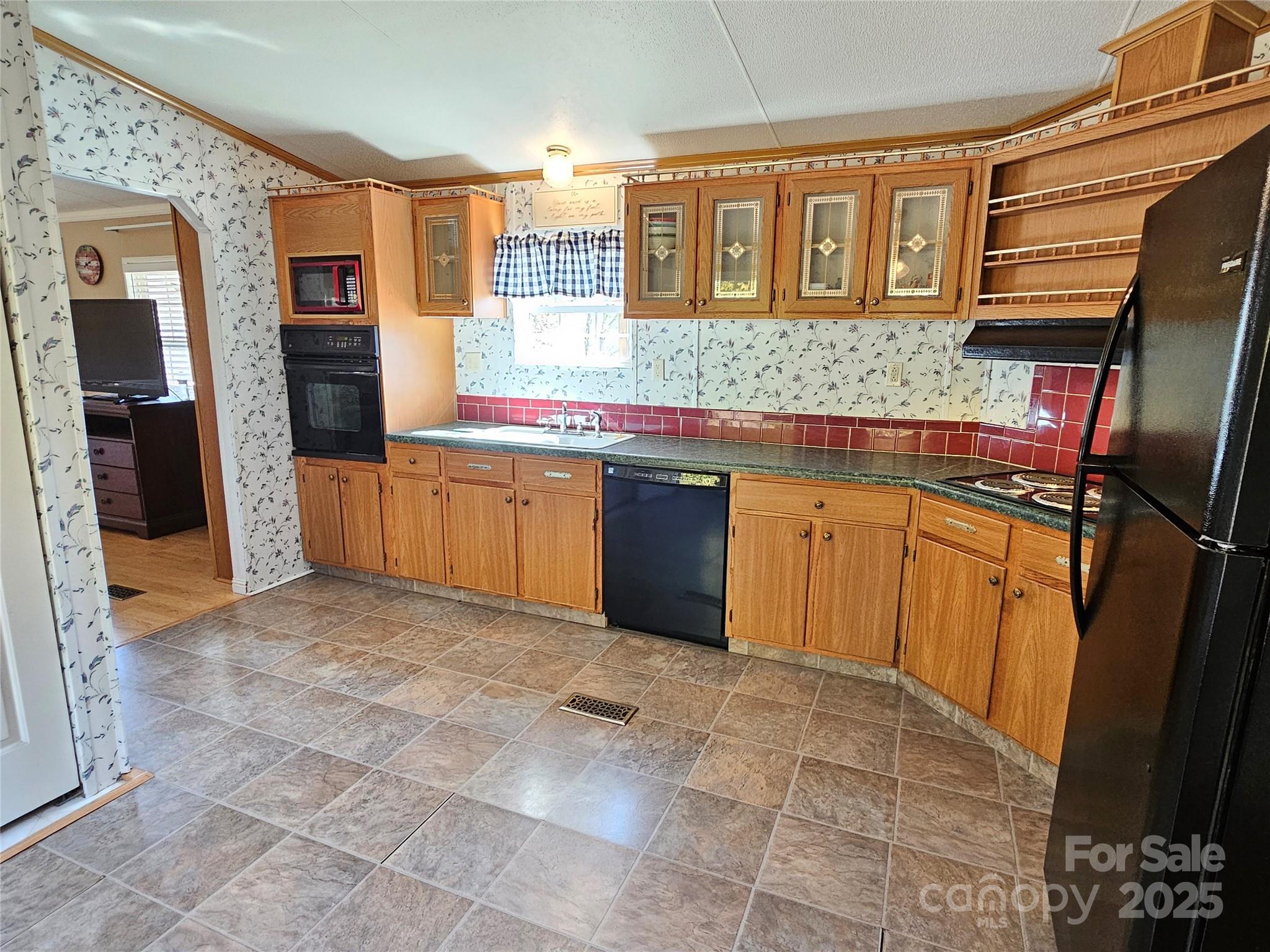 2442 Christopher Road Morganton, NC 28655 - Photo 14 of 42 Gallery Image 14