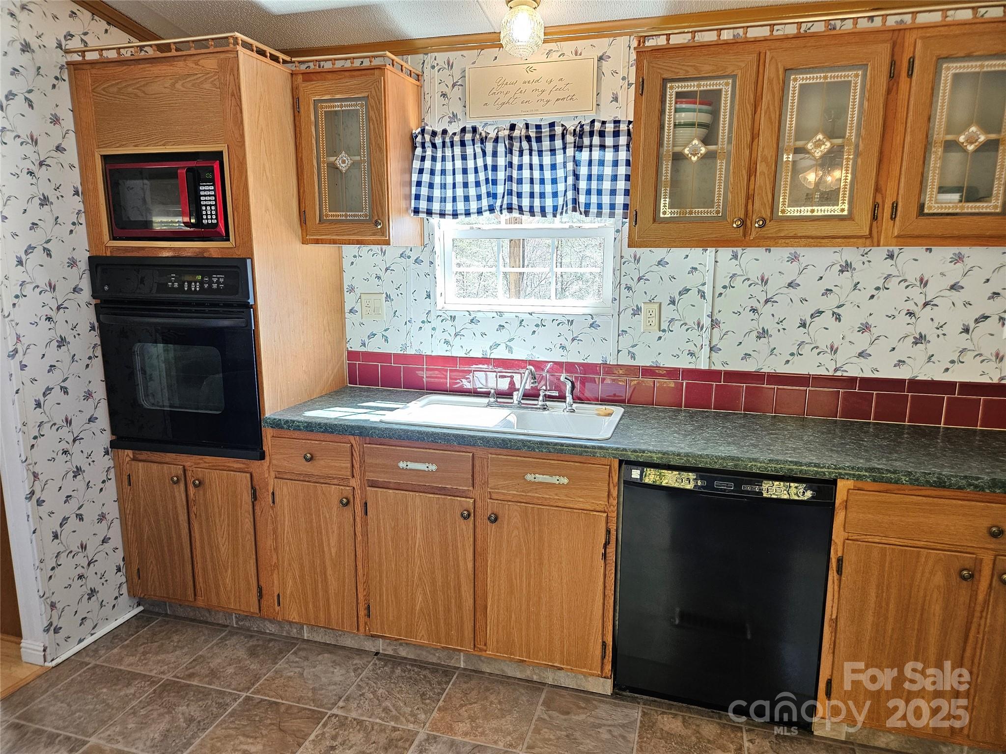 2442 Christopher Road Morganton, NC 28655 - Photo 15 of 42 Gallery Image 15
