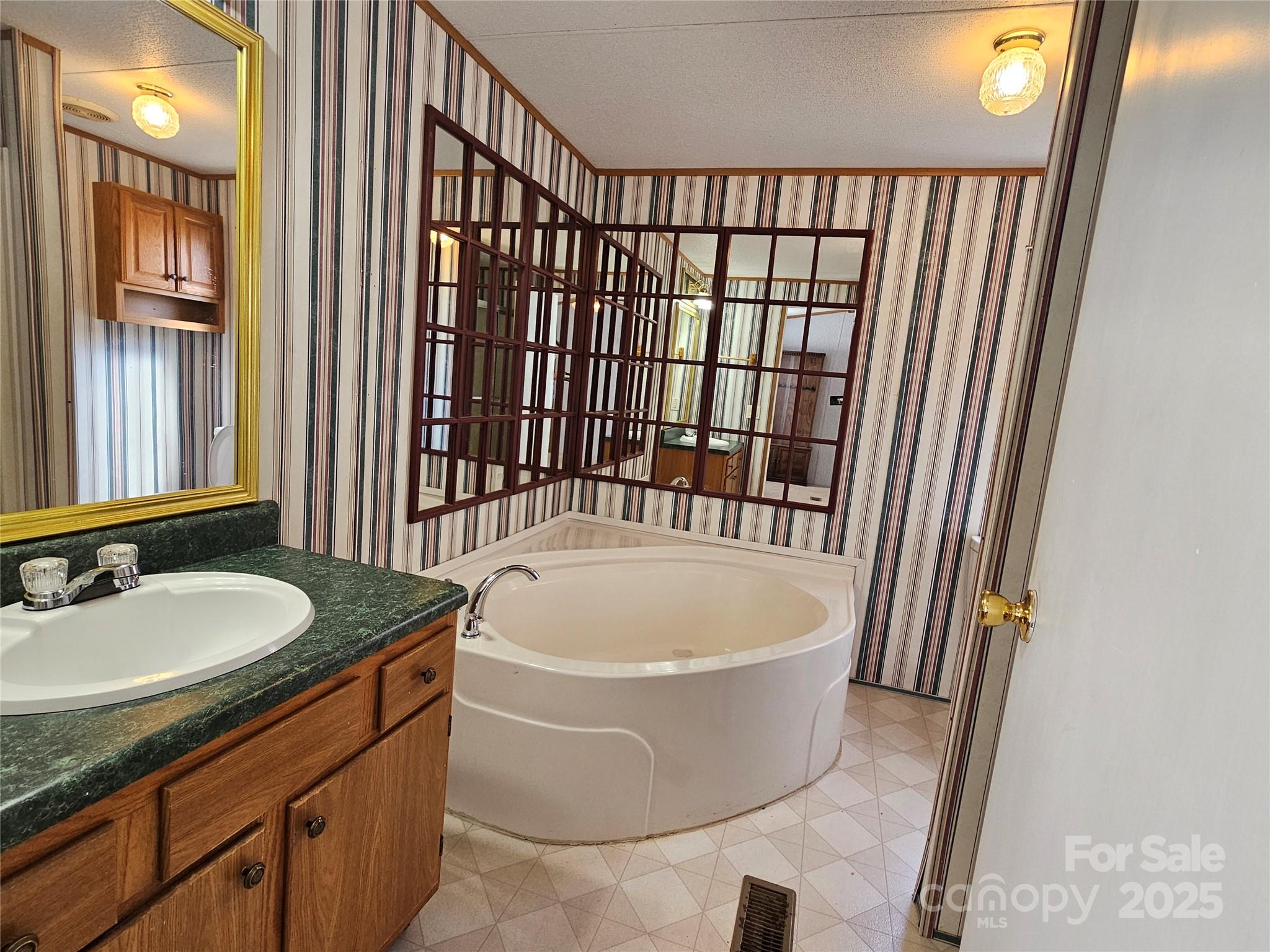 2442 Christopher Road Morganton, NC 28655 - Photo 27 of 42 Gallery Image 27