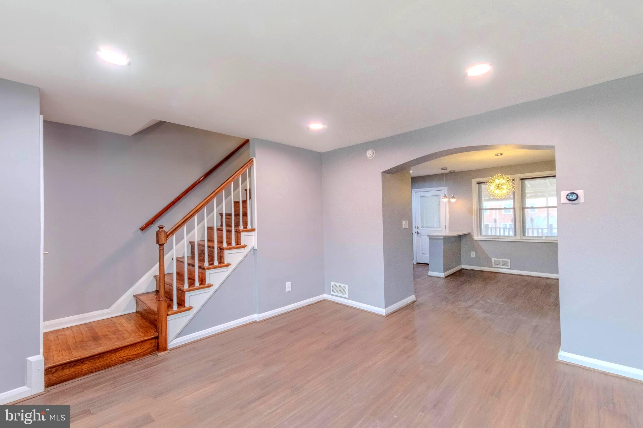 8320 Hillendale Road Baltimore, MD 21234 - Photo 4 of 30 Living Room