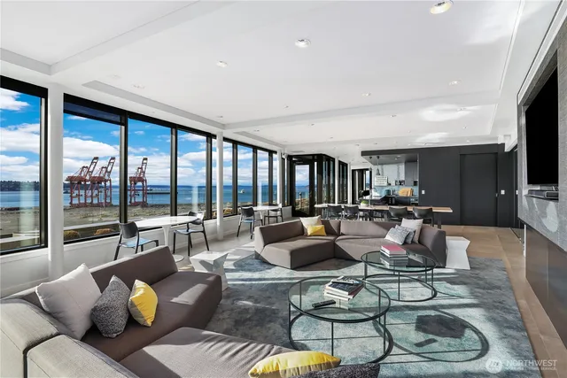 $575,000 | 590 1st Avenue South, Unit 1005, Seattle, WA 98104