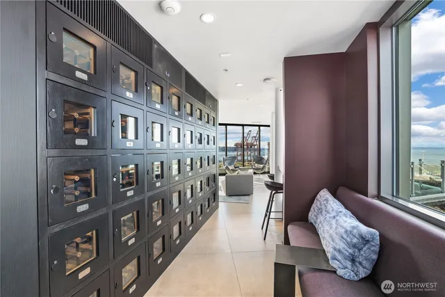 $575,000 | 590 1st Avenue South, Unit 1005, Seattle, WA 98104