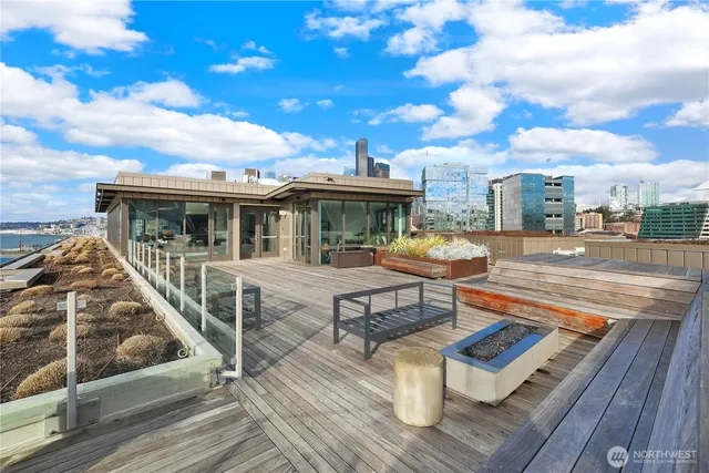 $575,000 | 590 1st Avenue South, Unit 1005, Seattle, WA 98104