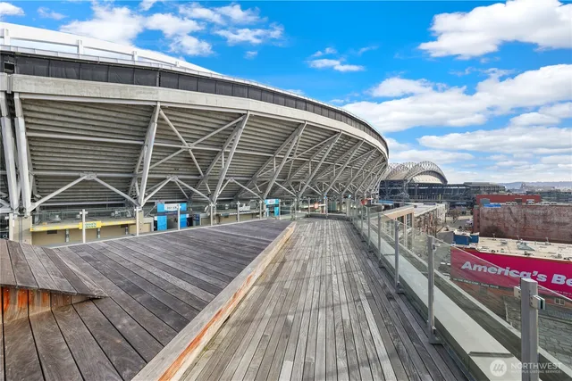 $575,000 | 590 1st Avenue South, Unit 1005, Seattle, WA 98104