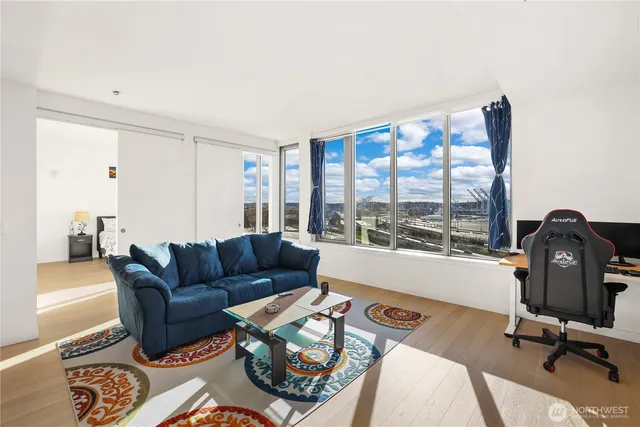 $575,000 | 590 1st Avenue South, Unit 1005, Seattle, WA 98104