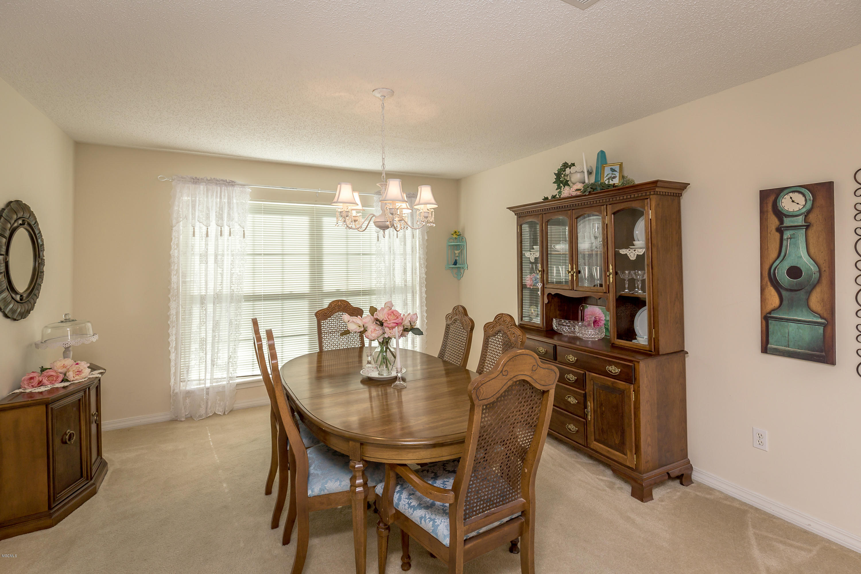 3618 Reeves Lane Ocean Springs, MS 39564 - Photo 5 of 37 IMG_3220