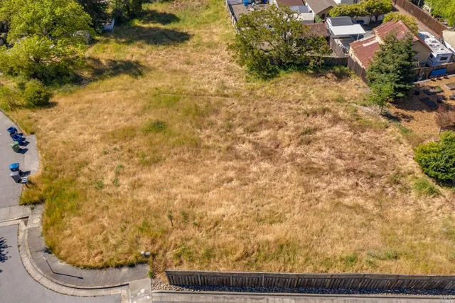 a view of bathroom with toilet