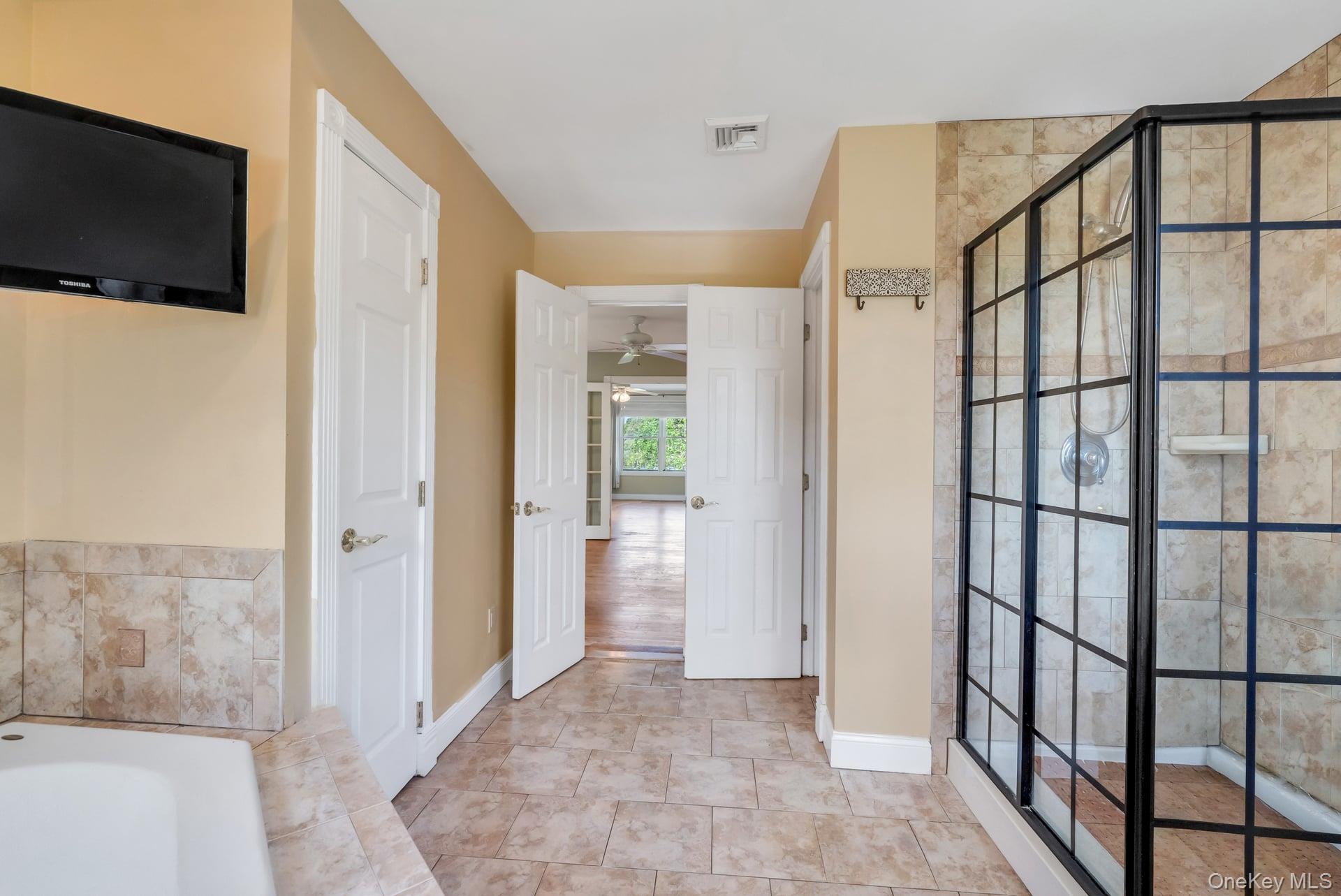 506 Moriches-Middle Island Road Manorville, NY 11949 - Photo 38 of 50