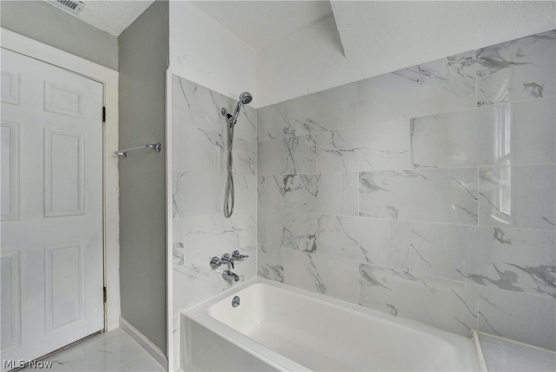 3808 Summit Park Road Cleveland Heights, OH 44121 - Photo 17 of 27